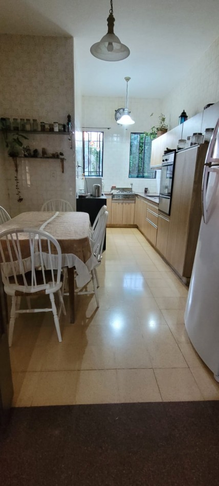 VENTA de GRAN CASA - PTE. ILLIA, PARANA 