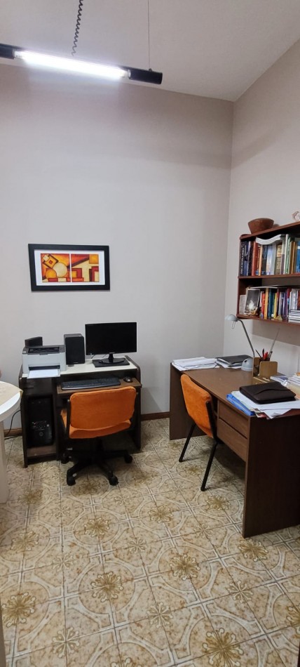 VENTA de GRAN CASA - PTE. ILLIA, PARANA 