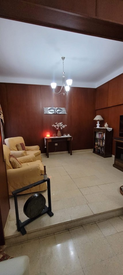 VENTA de GRAN CASA - PTE. ILLIA, PARANA 