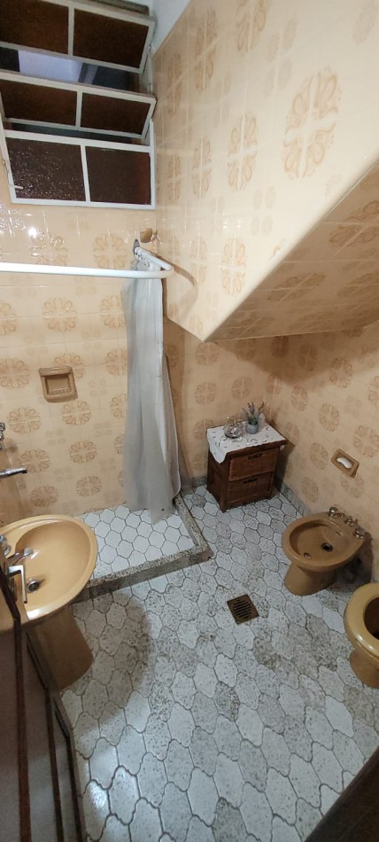 VENTA de GRAN CASA - PTE. ILLIA, PARANA 