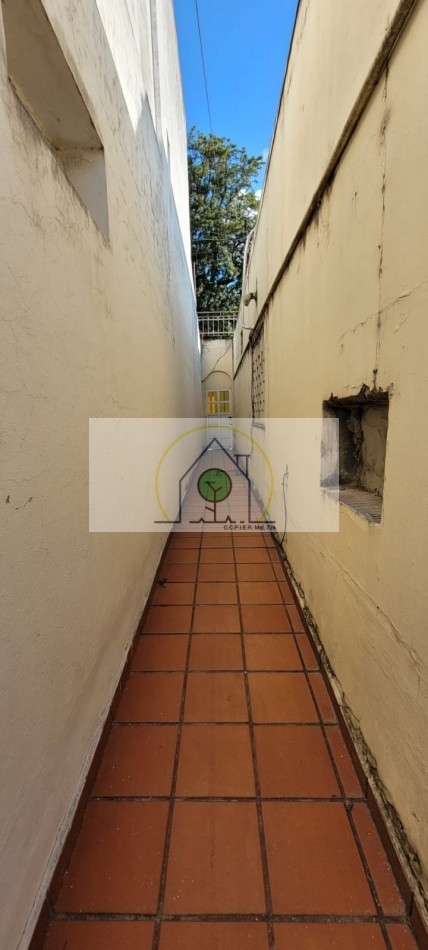 VENTA de CASA - AV. ALMAFUERTE, PARANA 