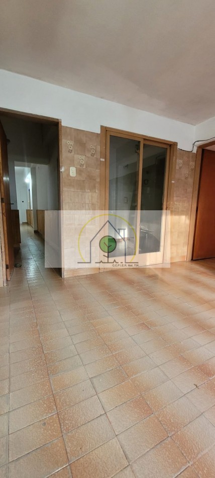 RE-TASADA!!! VENTA de CASA con LOCALES - DR. LUCIO d'AGOSTINO, PARANA