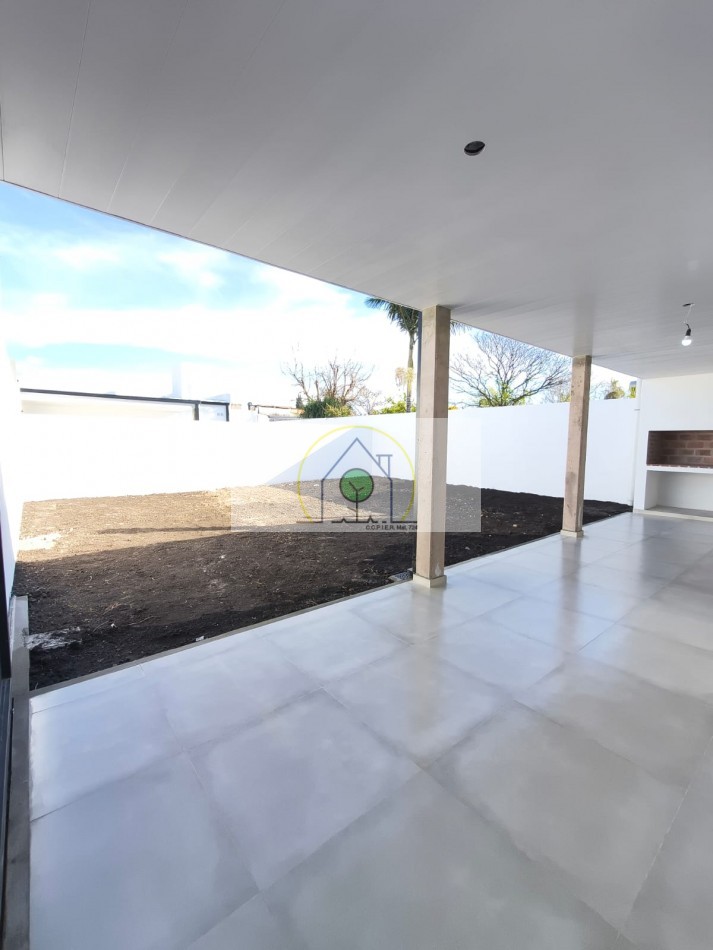 VENTA de CASA A ESTRENAR - GDOR. FAUSTINO PARERA, PARANA 