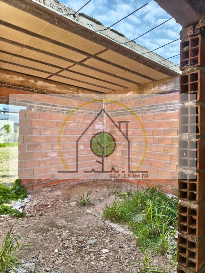 VENTA de CASA A TERMINAR - BV. LOS LAPACHOS, ORO VERDE 