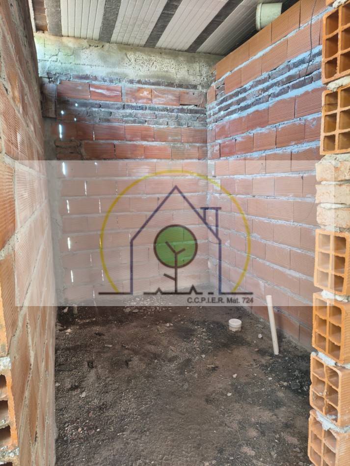 VENTA de CASA A TERMINAR - BV. LOS LAPACHOS, ORO VERDE 