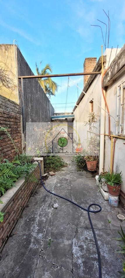 RE-TASADA!!! VENTA de CASA con LOCALES - DR. LUCIO d'AGOSTINO, PARANA