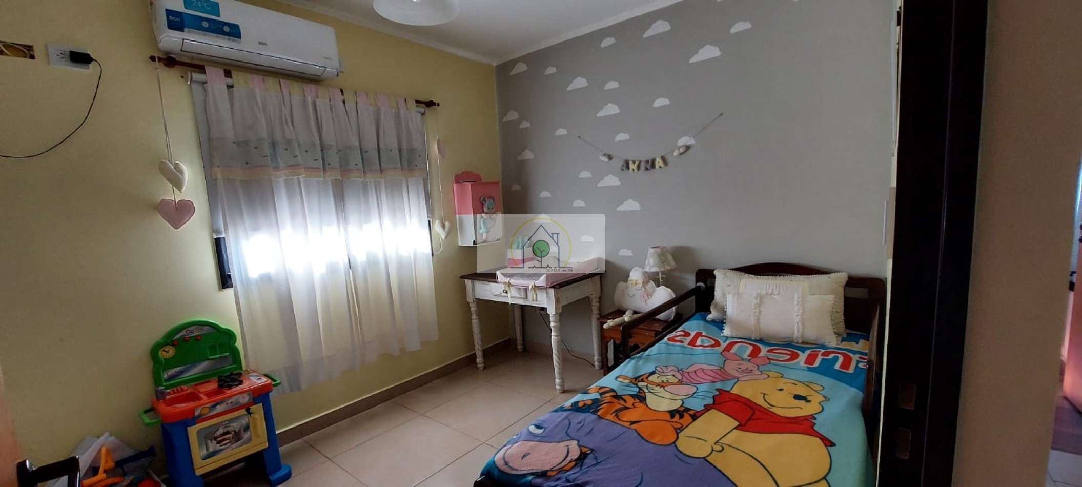 VENTA de GRAN CASA en ESQUINA - GAREIS, VILLA FONTANA