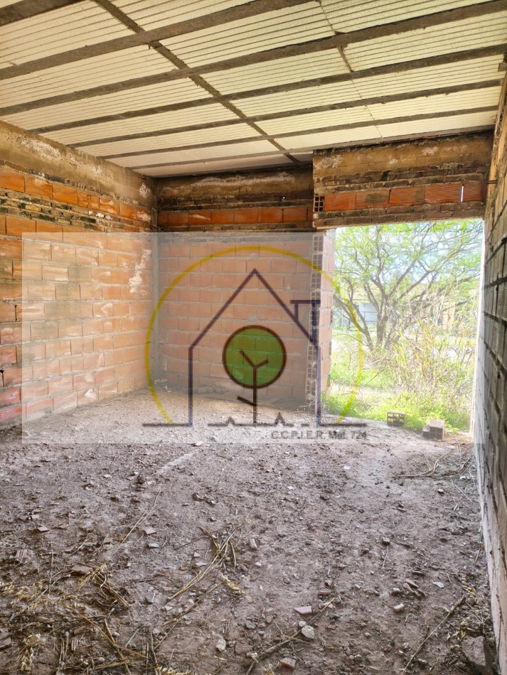VENTA de CASA A TERMINAR - BV. LOS LAPACHOS, ORO VERDE 