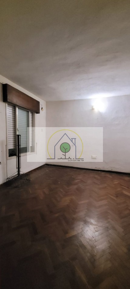 RE-TASADA!!! VENTA de CASA con LOCALES - DR. LUCIO d'AGOSTINO, PARANA