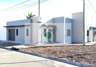 VENTA de CASA A ESTRENAR - GDOR. FAUSTINO PARERA, PARANA 